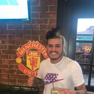 Meet your Posher, Christian